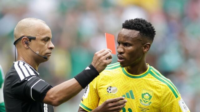 Anuncio-confuso-do-VAR-arbitro-da-Copa-do-Mundo-se.jpeg