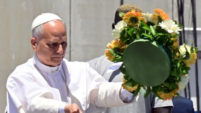 Ao-visitar-as-Ilhas-Canarias-o-Papa-condena-a-indiferenca.jpg