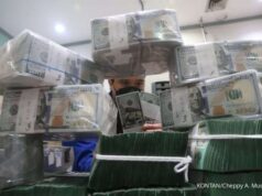 As poupanças dos cidadãos diminuem O fosso económico dos EUA está a aumentar.