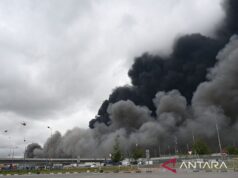 Ataque massivo à Rússia e Ucrânia bombardeia refinaria de petróleo em Moscou