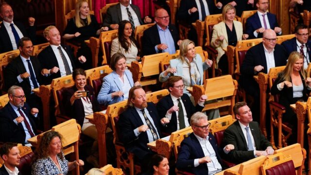 Blog-de-noticias-sobre-a-Copa-do-Mundo-Parlamento-noruegues.jpg