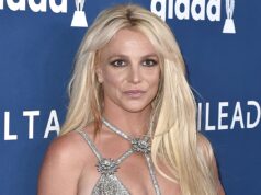 Britney Spears estreia novo penteado chique – cortesia de Chris Appleton