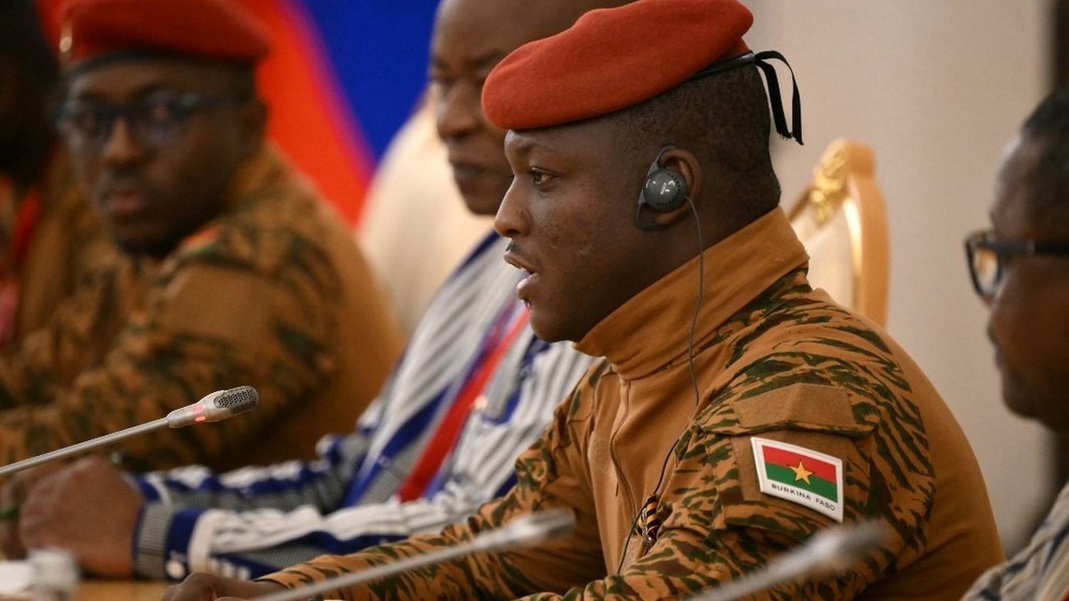 Burkina Faso anunciou que estava “cortando relações diplomáticas” com a França