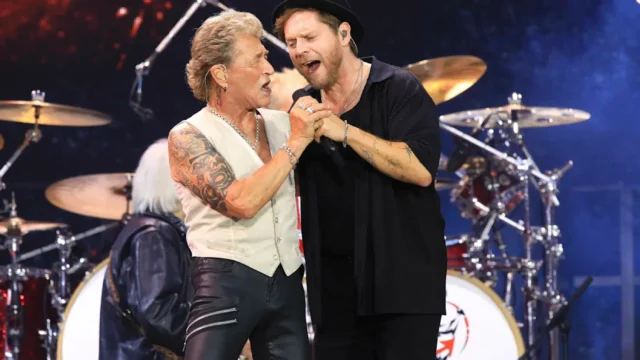 Com-o-album-dueto-Nashville-eter-Maffay-continua-a.webp