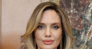 Como Angelina Jolie contou às filhas sobre a história do câncer na família