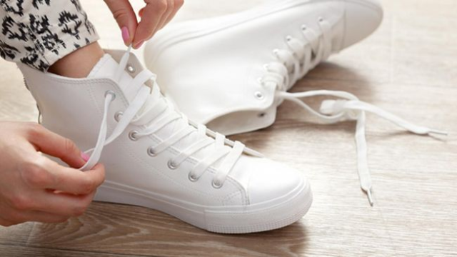 Como-lavar-os-sapatos-para-que-fiquem-o-mais-limpos.png