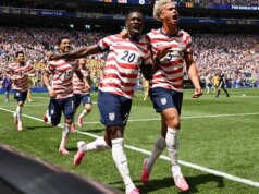 Copa do Mundo de 2026: Estados Unidos seguem contra a Austrália e avançam para as oitavas de final