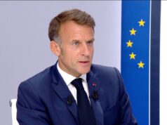DIRETO. “A Ucrânia está resistindo muito bem”, saúda Emmanuel Macron no programa L’Evénement da France 2.