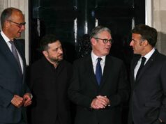 Emmanuel Macron, Friedrich Merz e Keir Starmer apoiam a proposta de Vladimir Zelensky de “conversações diretas” com Vladimir Putin.