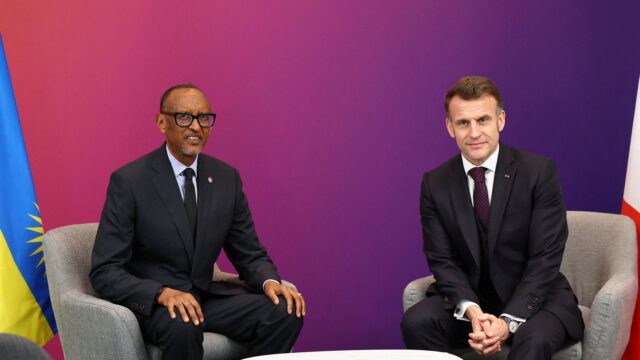 Emmanuel-Macron-e-o-presidente-ruandes-Paul-Kagame-inauguraram-um.jpg