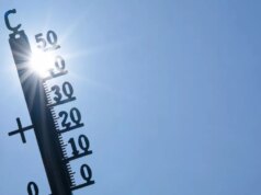 Feche as persianas, o silêncio branco, a roupa molhada… conselhos de prevenção de ondas de calor para manter a sua casa fresca