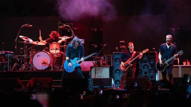 Foo-Fighters-anunciou-sua-primeira-turne-na-India-para-janeiro.jpg