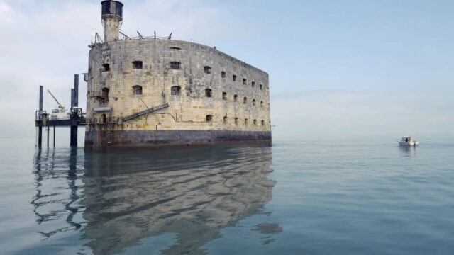 Fort-Boyard-retorna-liderado-por-Cyril-Feraud-e-mais-provacoes.jpeg