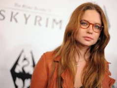 Gerente vê vídeo chocante – Trágicos anos finais de Daveigh Chase (†35)
