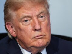Guerra no Médio Oriente: Donald Trump ameaça impor tarifas dos EUA no Estreito de Ormuz se as negociações falharem