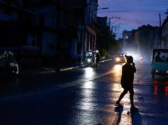 “Hoje o país está em ruínas”: em Cuba, no cotidiano de uma família que sofre com o socialismo à deriva