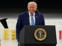 “ICE” ou “NICE”? Donald Trump lançou uma enquete em suas redes sociais para renomear a polícia de imigração