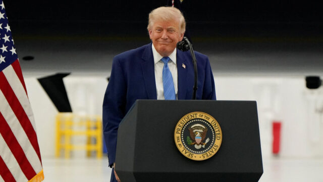 ICE-ou-NICE-Donald-Trump-lancou-uma-enquete-em-suas.jpg