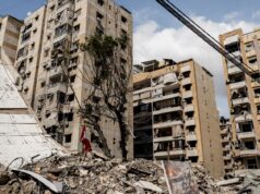 Israel e o Líbano anunciaram que concordaram em “impor um cessar-fogo”, especificamente sujeito a uma “cessação completa do fogo do Hezbollah”.