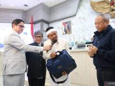KDM cumpre promessa de bônus de IDR 1 bilhão para Persib