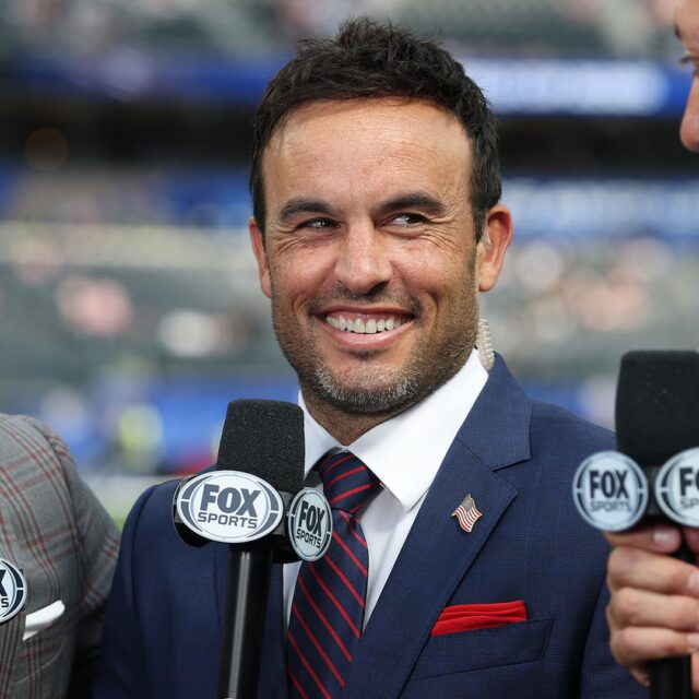 Landon-Donovan-do-futebol-americano-aborda-peruca-apos-luta-contra.jpg