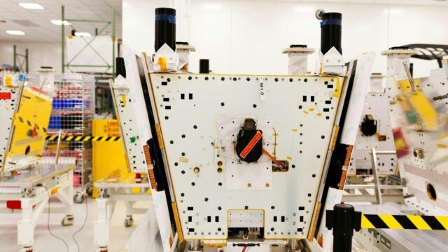 Loft-Orbital-encomenda-dez-novas-plataformas-de-satelite-da-Airbus.jpg