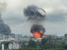 Maior ataque de drones da Ucrânia incendeia refinaria de petróleo em Moscou, Rússia promete retaliação
