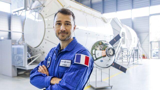Marseillais-Arnaud-Prost-escolhido-para-ir-ao-espaco-multigraduado-mergulhador.jpg