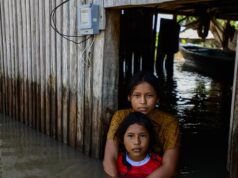 Metade das crianças do mundo são afetadas por pelo menos três riscos climáticos contemporâneos