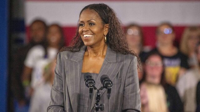 Michelle-Obama-salva-heroicamente-amigo-de-asfixia.jpeg