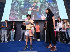 “Nunca senti medo aqui”: disse a astronauta Sophie Adenot a uma centena de estudantes da academia de Toulouse que viviam no espaço