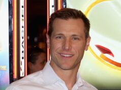 O ex-aluno de bacharel Jake Pavelka se casa com a noiva após se conhecer no aplicativo de namoro