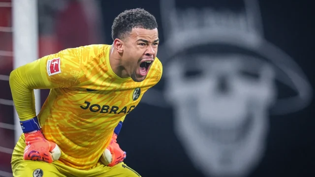 O-goleiro-do-Freiburg-nao-consegue-encontrar-um-clube.webp