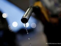 O petróleo Brent cai para US$ 79 o barril. Israel-Hezbollah concordam em cessar-fogo