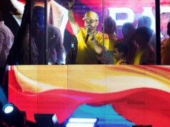 O populista Abelardo de la Espriella vence o primeiro turno das eleições presidenciais da Colômbia
