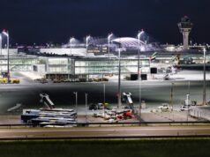 O tráfego aéreo no aeroporto de Munique foi interrompido na noite de domingo devido ao cheiro de fumaça na torre de controle.