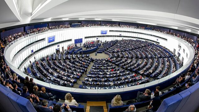 Parlamento-Europeu-aprova-acordo-comercial-UE-EUA.jpg