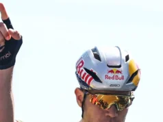 Passeio pela Auvergne-Ródano-Alpes. O vencedor da etapa 5 de quinta-feira, Voot van Aert, desistiu da corrida
