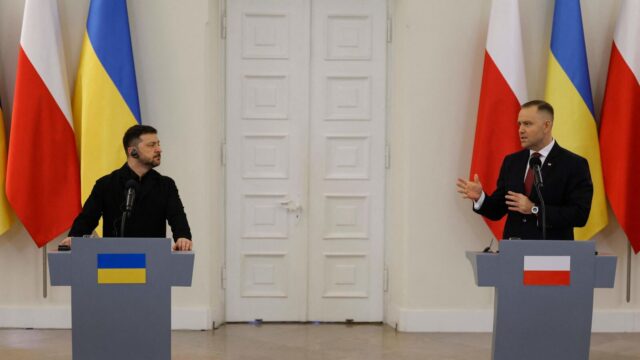 Polonia-retira-a-Ordem-da-Aguia-Branca-de-Volodymyr-Zelensky.jpg