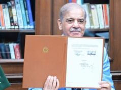 Primeiro-ministro paquistanês assina memorando de entendimento para Islamabad mediar entre EUA e Irã