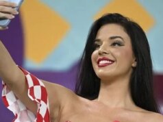 Quase nua, Ivana Knoll causou alvoroço no Mundial de 2026