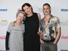 Quer neve? Ligue para Francis Fisher. ‘Out of the Woods’ de Sal Bardot – Atriz chove e se apresenta no Festival de Cinema de Bentonville