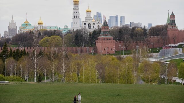 Refinaria-de-Moscou-pega-fogo-apos-ataque-de-drone-ucraniano.jpg