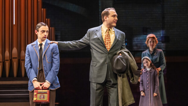 STRANGER-THINGS-THE-FIRST-SHADOW-estreia-na-Broadway-em-janeiro.jpg