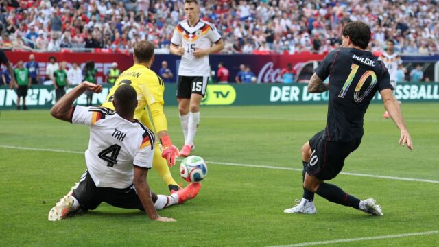 Selecao-Nacional-de-Futebol-Gentleman-Bowman-Me-dou-bem-com.jpg