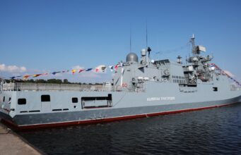 “Serial”: Passageiros de barco britânico disparado por fragata russa no Canal da Mancha afirmam que não houve risco de colisão