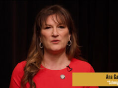 Shmigdoon! A indicada Anna Gasteyer acha que o colega Tony Hopefuls poderia usar a hipnoterapia