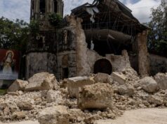 Terremoto nas Filipinas hoje. Terremoto de magnitude 7,8 nas Filipinas. Emita um alerta de tsunami imediatamente após o terremoto ocorrer.