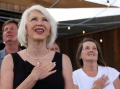 Tina Peters, a apoiadora do MAGA cuja libertação da prisão foi garantida por Trump