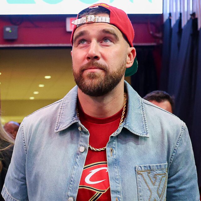 Travis-Kelce-sai-a-noite-com-os-meninos-antes-do.jpg